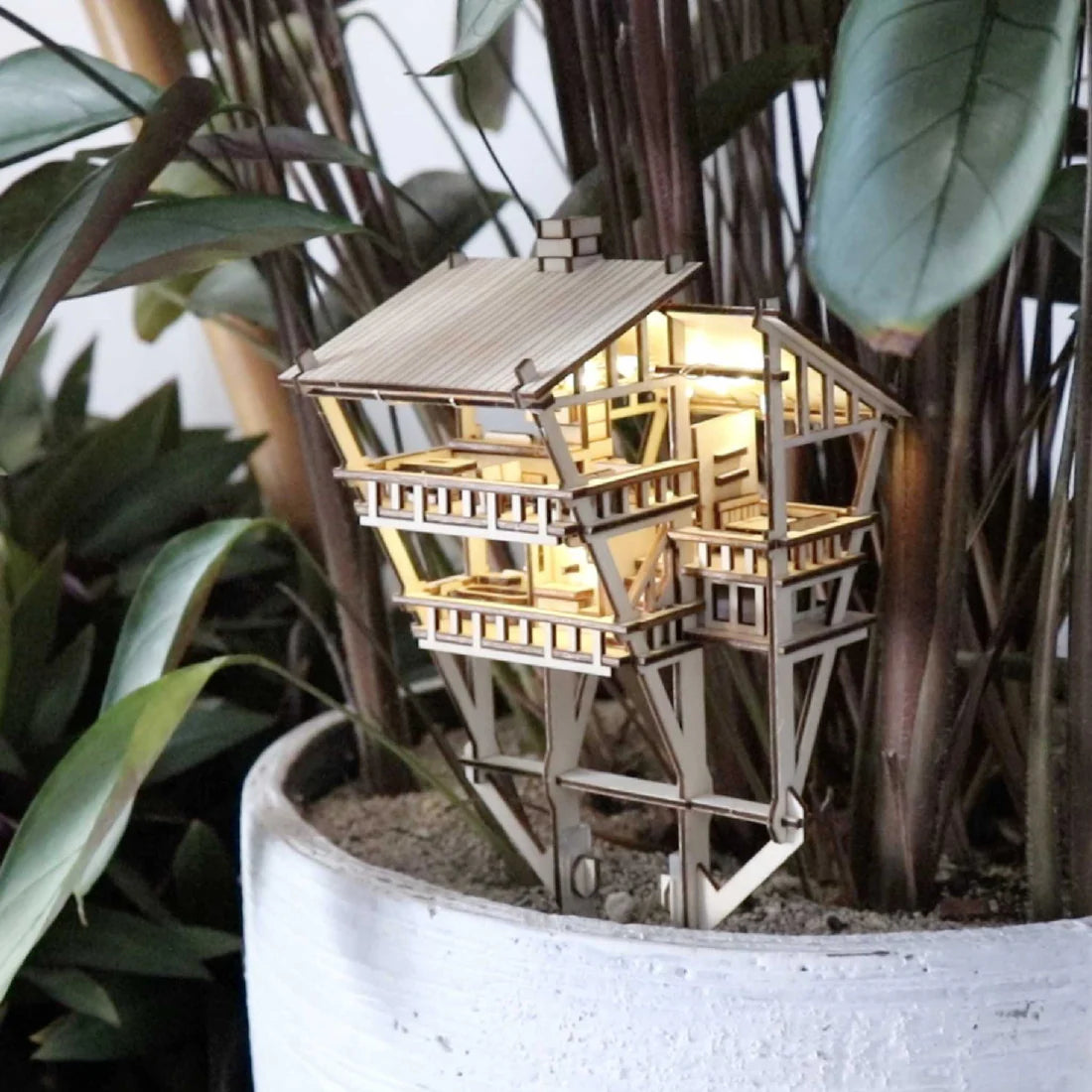 Tropical Lookout - DIY Model Kit