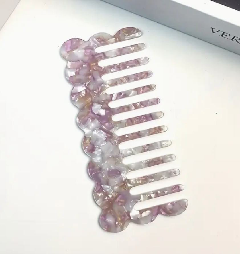 Resin Comb Scallop Edge Mauve