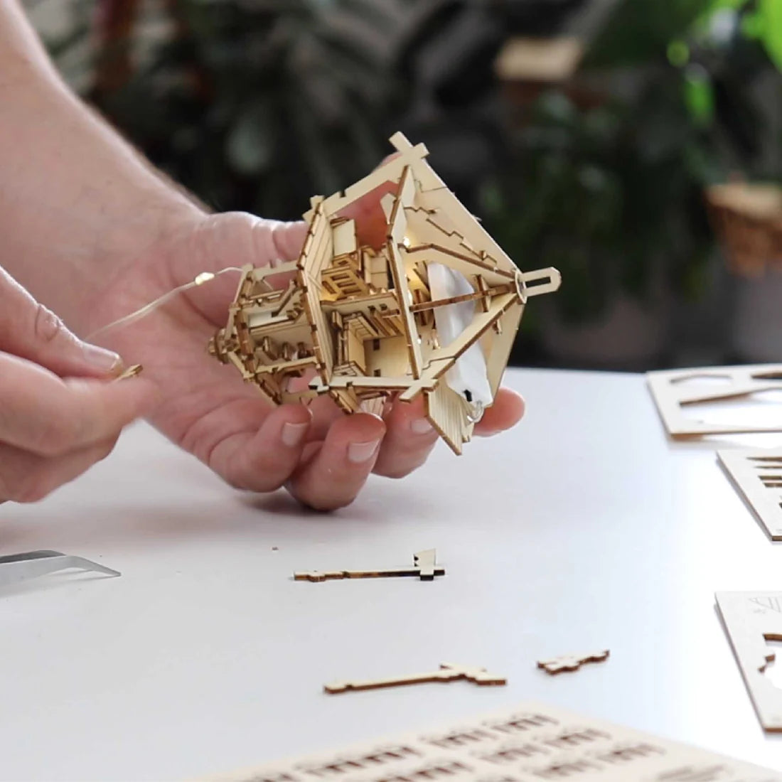 Treetop Hideaway - DIY Model Kit