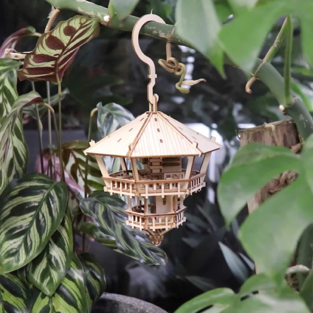 Treetop Hideaway - DIY Model Kit