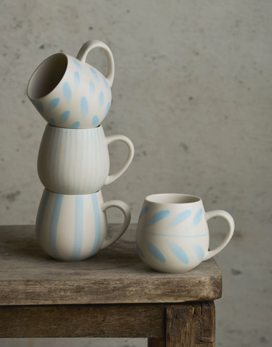 Hug Me Mugs Set of 4 in Forget Me Not Brush