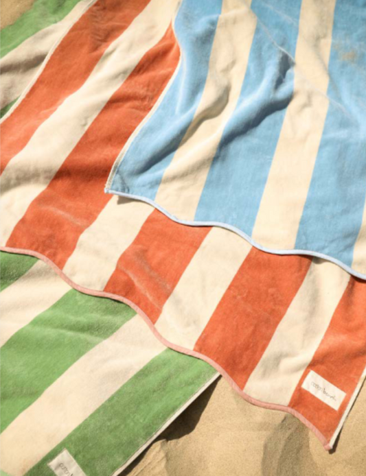 ST TROPEZ Scalloped Beach Towels