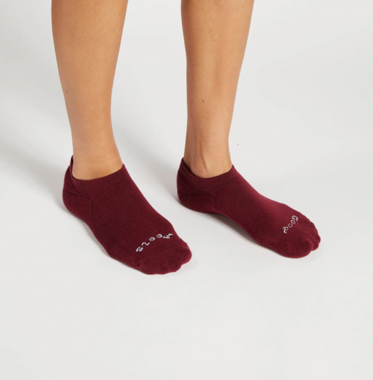 Good Feels Ankle Socks in Pinot