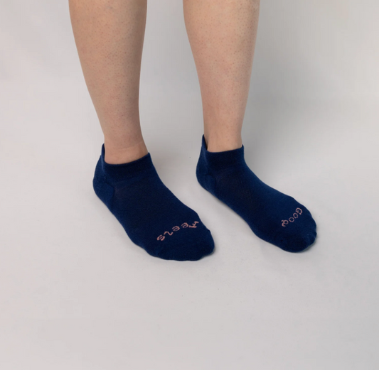 Good Feels Ankle Socks in Stormy Blue