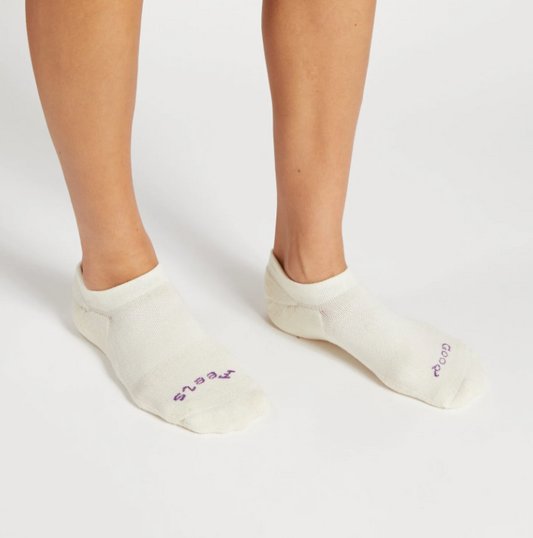Good Feels Ankle Socks in Snow