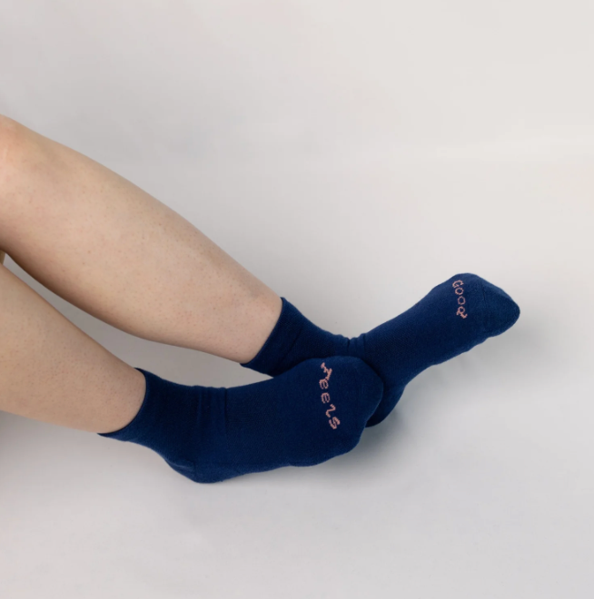 Good Feels Quarter Socks in Stormy Blue