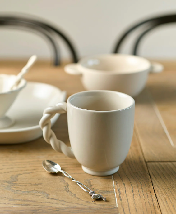 Vintage Table Mug in Vanilla