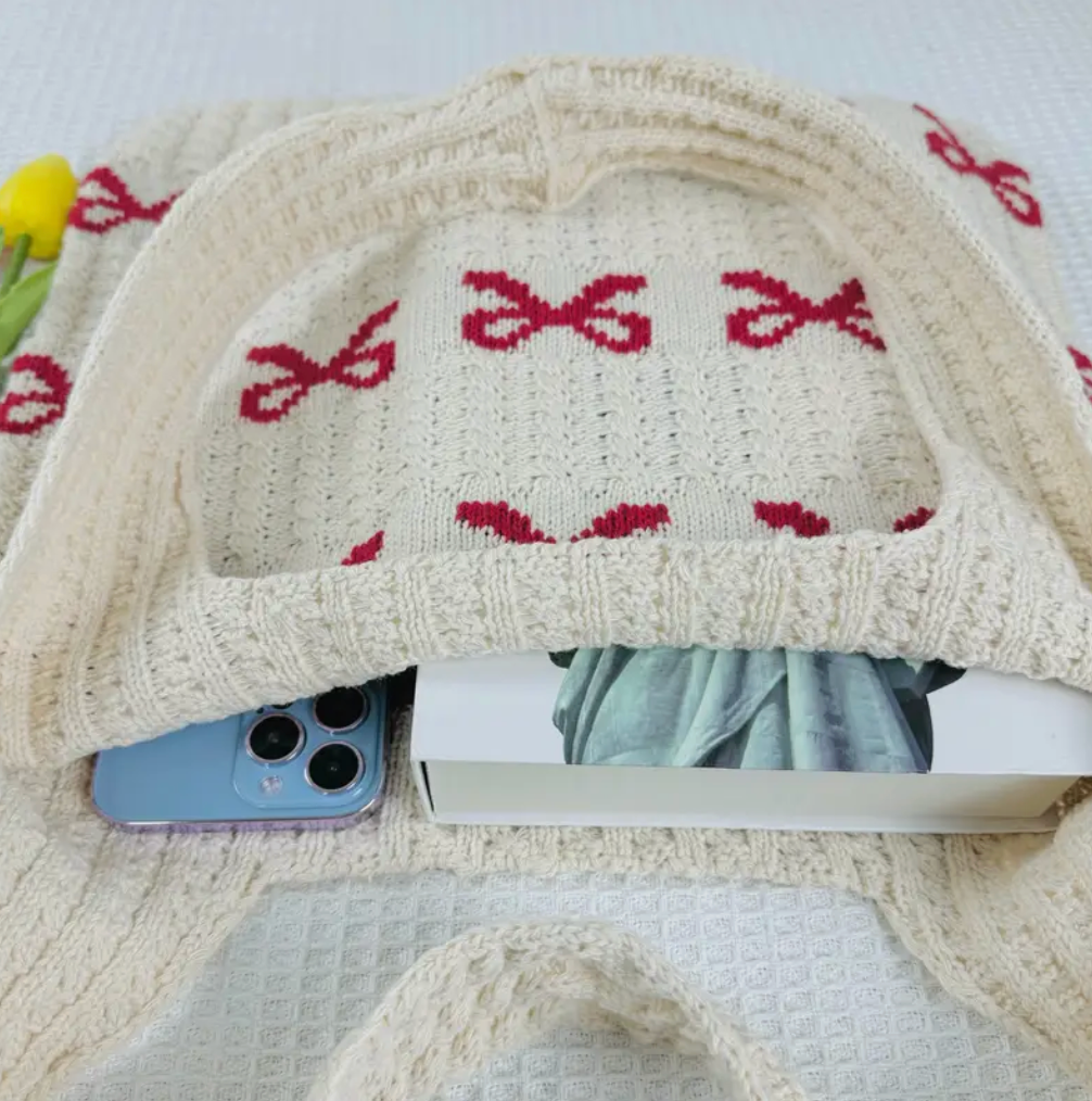 Crocheted Bow Bag Pink
