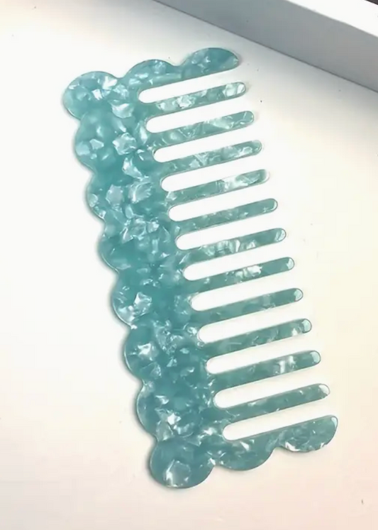 Resin Comb Scallop Edge Aqua