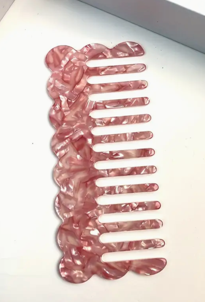 Resin Comb Scallop Edge Pink