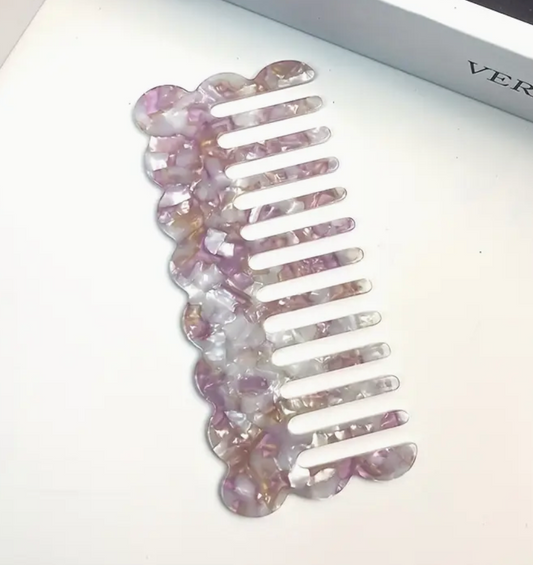 Resin Comb Scallop Edge Mauve