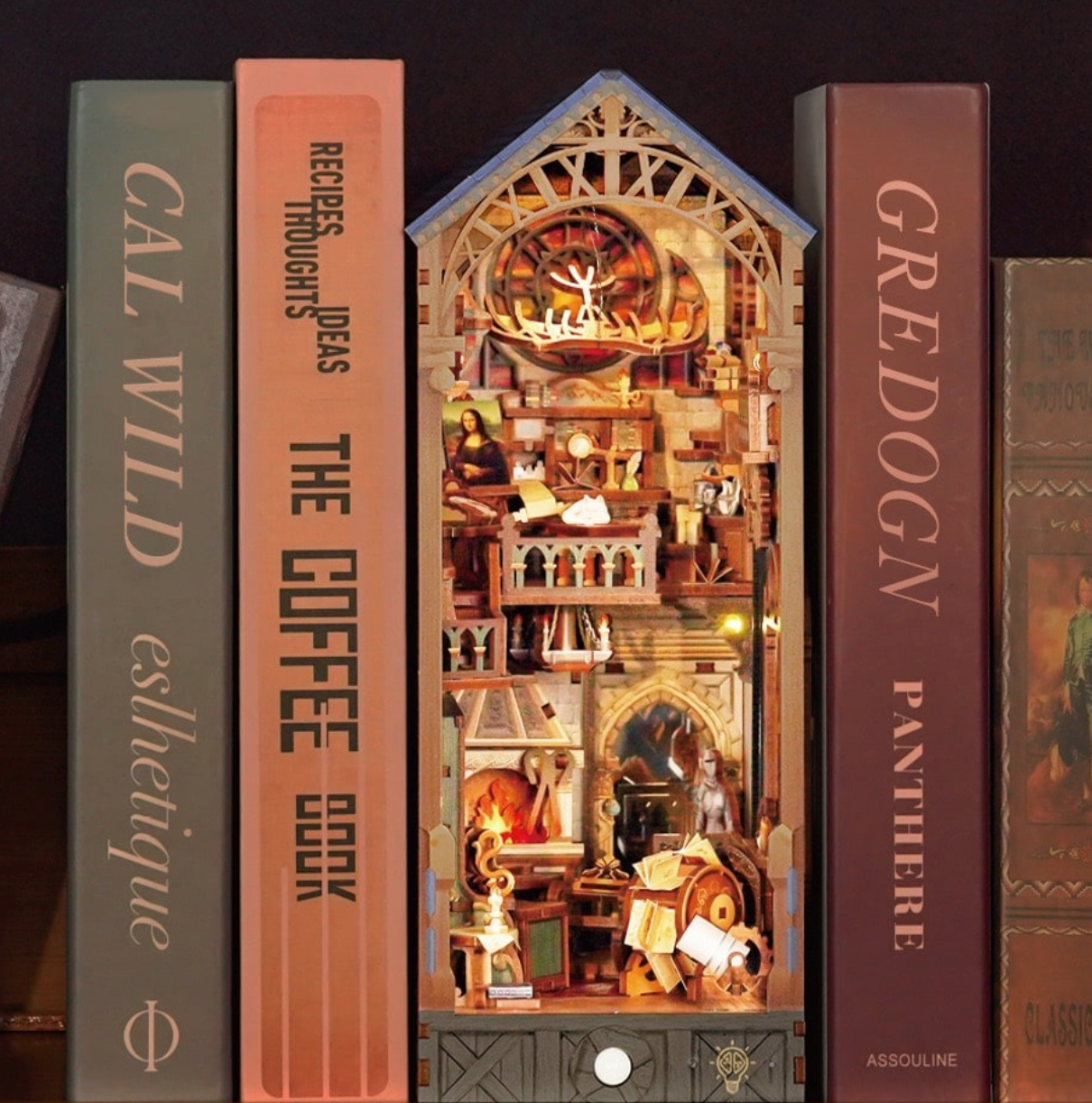 Leonardo Da Vinci Book Nook Kit